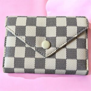 Elegant Checkered Clutch
